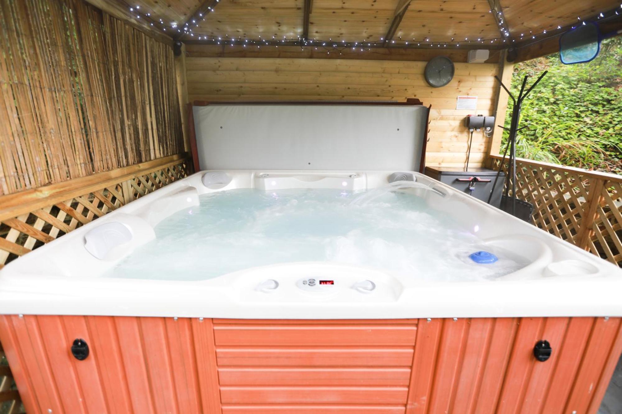 Woodside Ash Hot Tub & Pool Apartment Bideford Exterior photo