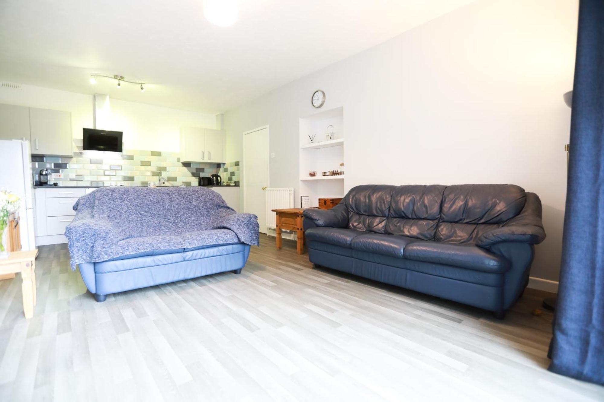 Woodside Ash Hot Tub & Pool Apartment Bideford Exterior photo