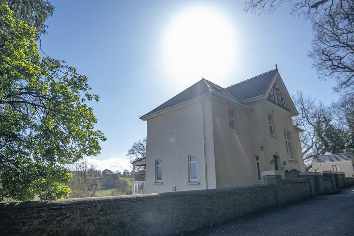 Woodside Ash Hot Tub & Pool Apartment Bideford Exterior photo